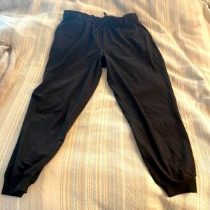 Lululemon black womens joggers sz12